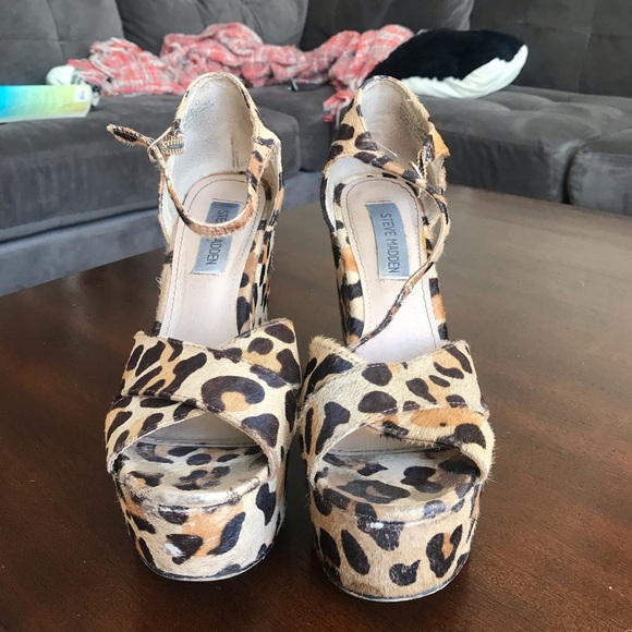 Steve Madden Cheetah print Heels - Picture 3 of 5